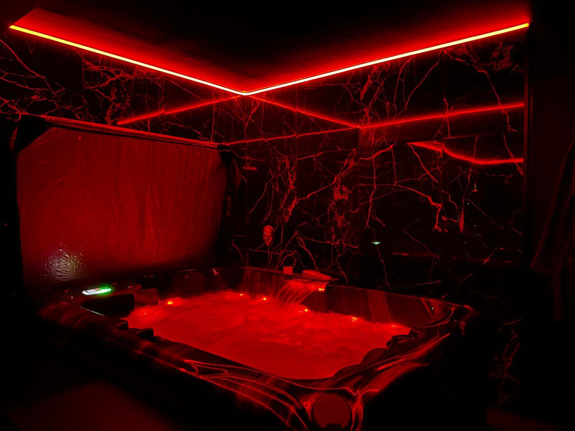 Love Room Passion Saint-Hilaire-de-Talmont Extérieur photo